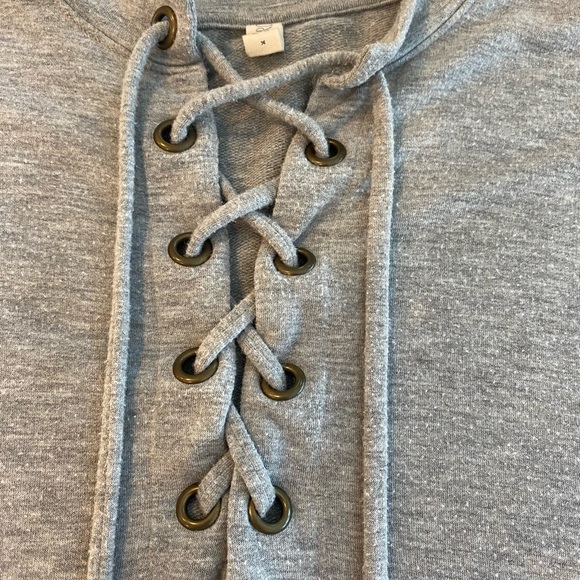 Sky and Sparrow Cotton Ladies Pullover, Size Medium - Picture 2 of 2